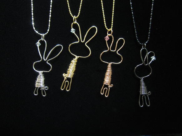 Winwing金屬線編織項鍊－【大兔子耳鑽】。手工製作。施華洛世奇水晶 第4張的照片