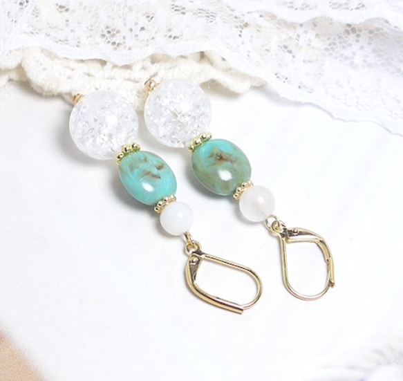 ドイツビーズとpowerstoneのヴィンテージ風ピアスGターコイズ 2枚目の画像