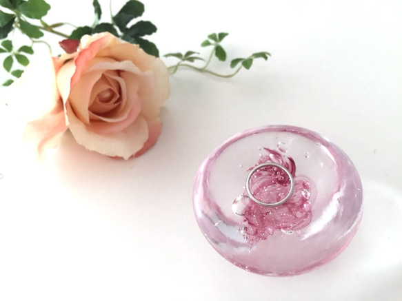 送料無料♪ リングピロー 【Pink】ガラス製 ハンドメイド  指輪 アクセサリートレイ 手作り『数量限定』 5枚目の画像
