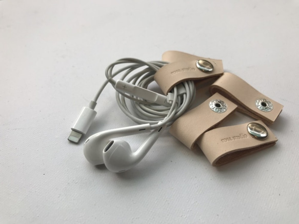 皮革集線夾｜Earphone cable organizer 第2張的照片