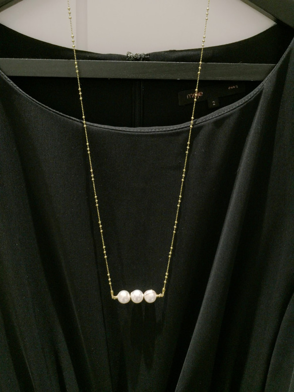 Minertés=三顆珍珠簡約黃銅項鏈= 第3張的照片