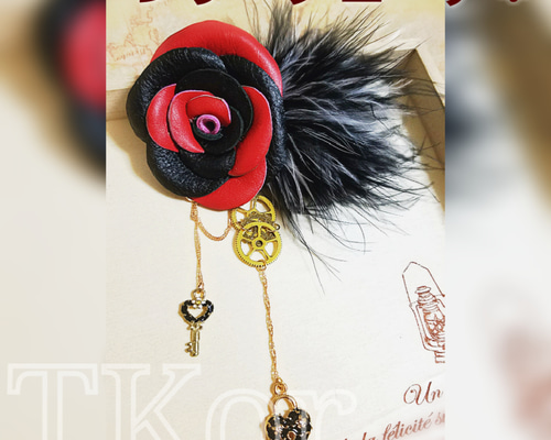 新品未使用ソロイストフラワーデザインレザーブローチ 新品未使用ソロイストフラワーデザインレザーブローチ