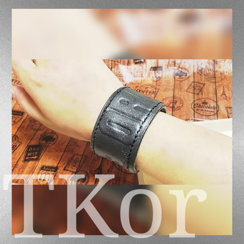 本革 レザーバングル .｡.:*☆ ロックテイスト バングル・リストバンド