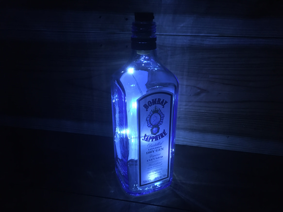 【BOMBAY SAPPHIRE】ボトルランプ　LEDライト　ボンベイサファイア　点滅式 インダストリアル 1枚目の画像