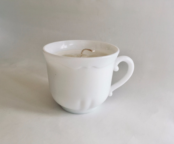 香りがえらべる☆　アロマソイキャンドル　ミルクグラスのティーカップ　セミオーダー 2枚目の画像