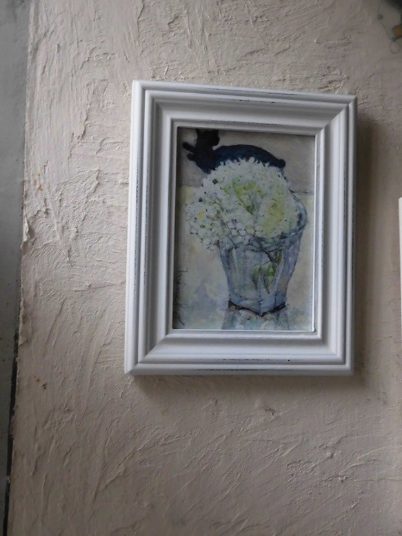 青い猫　お部屋で咲かせる紫陽花アナベルの一枝　絵を飾る暮らし 6枚目の画像