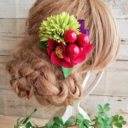 花funwari 紅椿とポンポンマムの髪飾り クリップピンタイプNo585 5枚目の画像