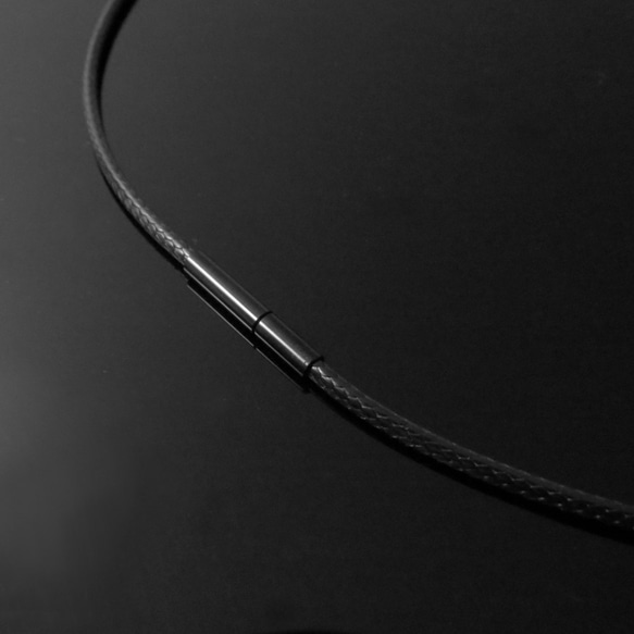 黑色不銹鋼內旋扣蠟皮繩 2mm粗(單鏈子) 第2張的照片