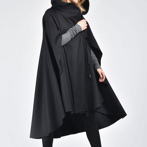 【美品】ANTEPRIMA ケープコート アシメ カシミヤ混 ウール 黒 ３８ PARISでお仕立て『Manteau sur mesure』カシミヤ100%ケープ用生地(受注