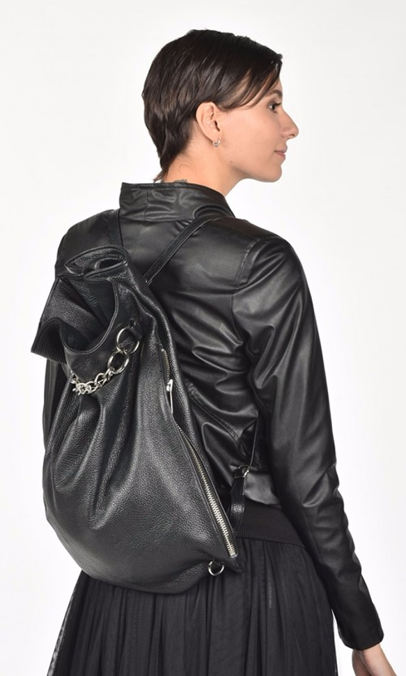 本革 レザー チェーン付き バックパック リュック ブラック【Aakasha