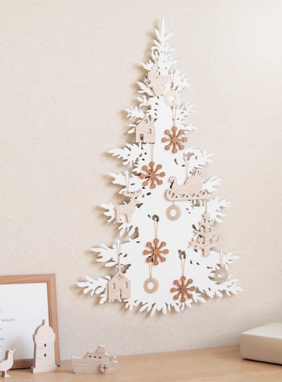 Christmas Tree [Tree silhouette Included/white]（白色的聖誕樹壁掛） 第2張的照片