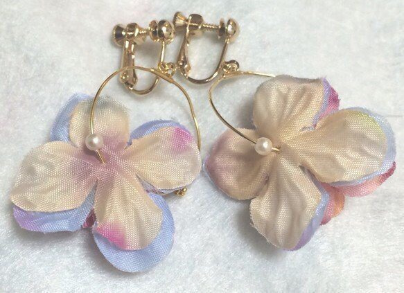 Petal earring 2枚目の画像