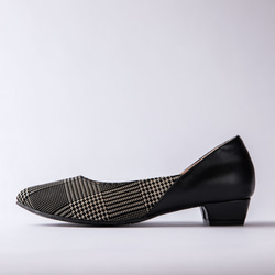 靴でパターンを確認する_米黑 5枚目の画像