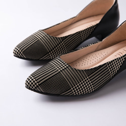 靴でパターンを確認する_米黑 6枚目の画像