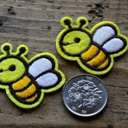 ★在庫処分！刺繍ワッペン【みつばち】２個 3枚目の画像