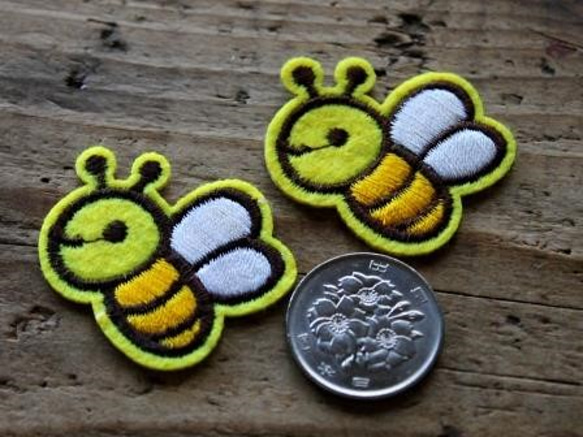 ★在庫処分！刺繍ワッペン【みつばち】２個 3枚目の画像