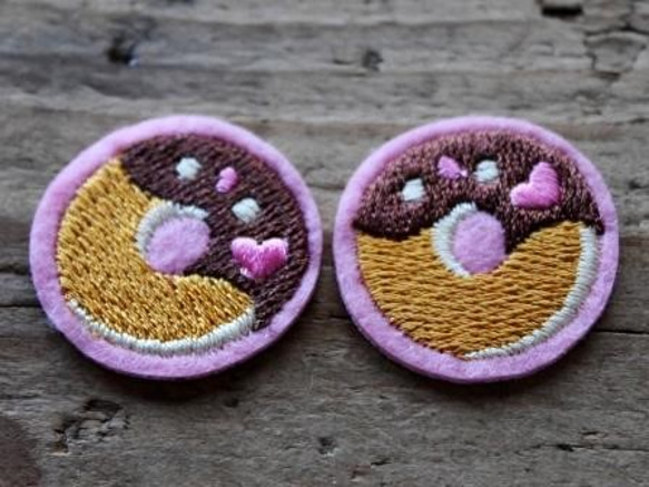 ★在庫処分！刺繍ワッペン【ドーナツ】２個 2枚目の画像