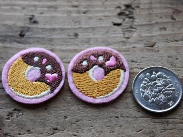 ★在庫処分！刺繍ワッペン【ドーナツ】２個 3枚目の画像