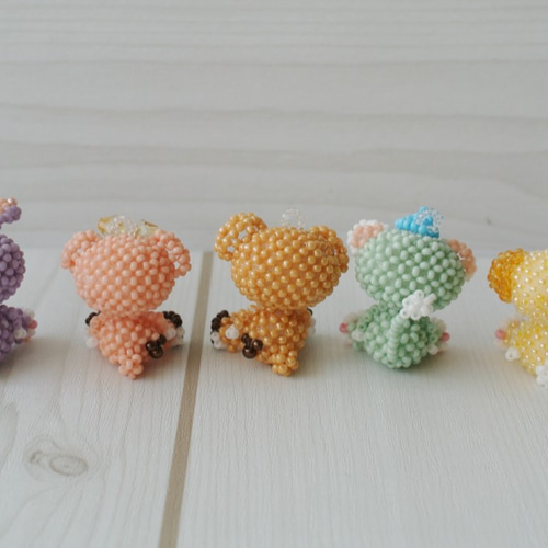 ローズクマビーズ5色 （【楽天市場】ローズガラスビーズ 5個入り 全9色  