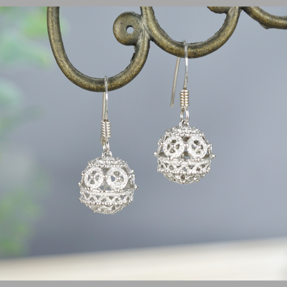 SV(Rh)ピアス「lace ball」