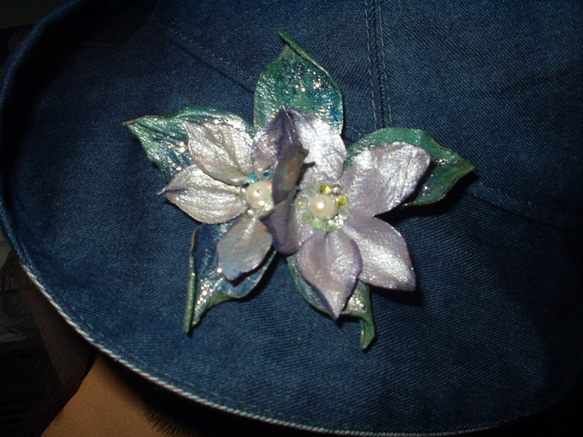 帽子に付けるお花★革製☆薄むらさき 1枚目の画像