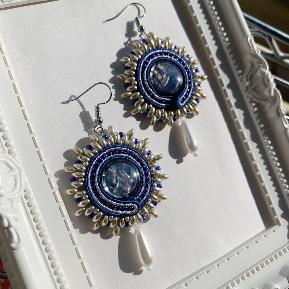 凍りの女王　イヤリング可能