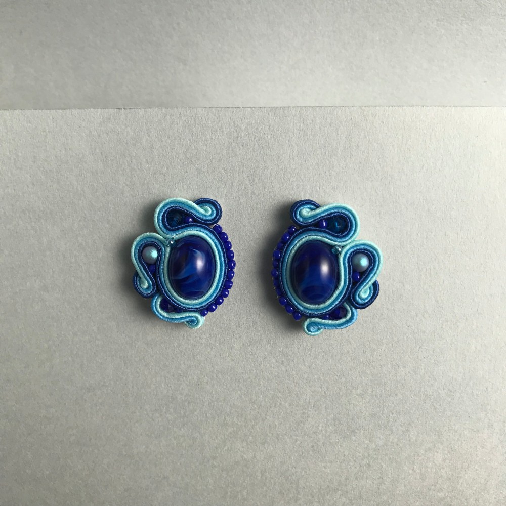 青×白マーブルピアス　1点物　ｋ16ｇｐのみ