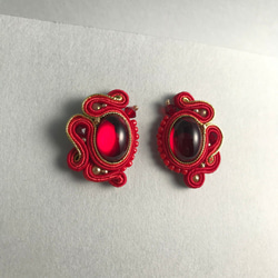 《受注生産》赤×ゴールド×赤ピアス　Feminine Earrings　イヤリング、金属アレルギー対応 6枚目の画像