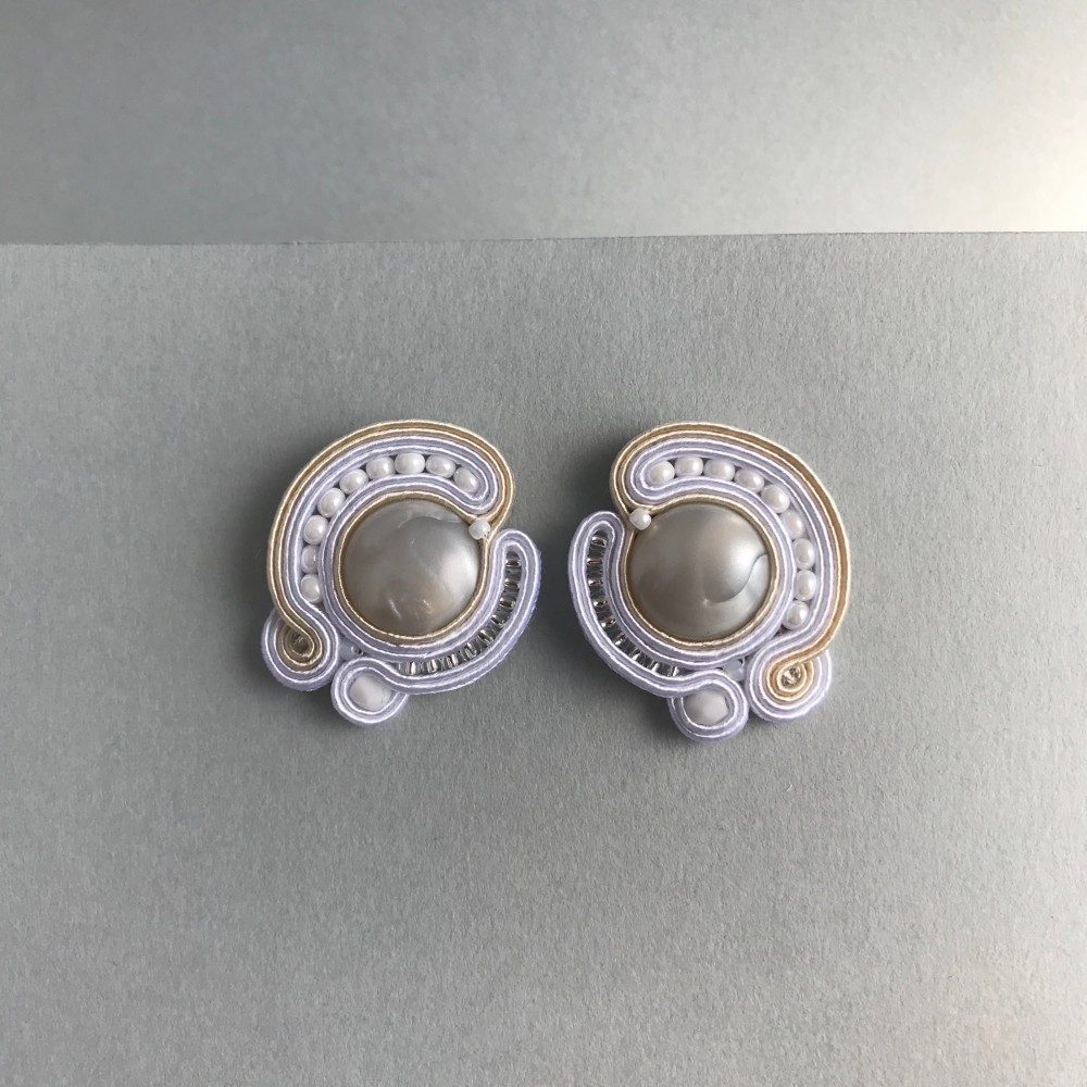 受注生産　パールホワイト　ソウタシエ　ピアス　イヤリング