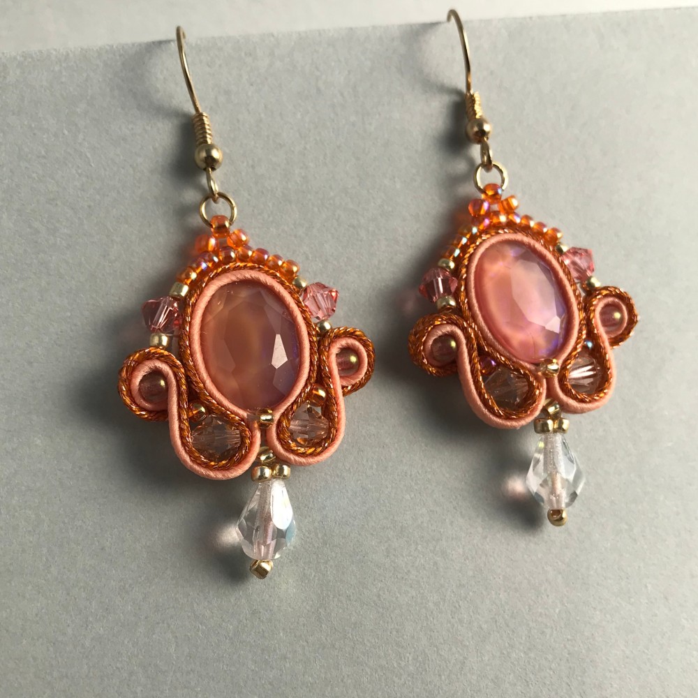 1点もの　揺れるクリアオレンジピアス　イヤリング可能