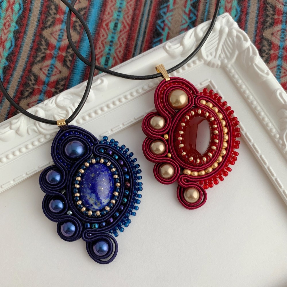 赤メノウ　アシンメトリーペンダント