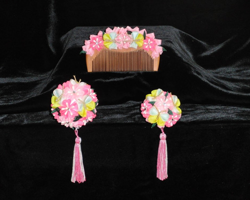 【みっちゃんさま専用】flua 花びらかんざし【2点セット】 みっちゃんさま専用】flua 花びらかんざし【2点セット