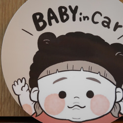 【髪型が選べる】ベビーインカー　くまちゃん耳の赤ちゃんカーステッカー 2枚目の画像