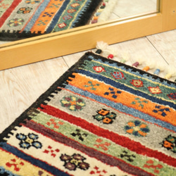 手織りの温もりを.. トルコ絨毯 ハンドメイド  座布団サイズ ストライプ Turkish kilim ✳︎国内送料無料 2枚目の画像