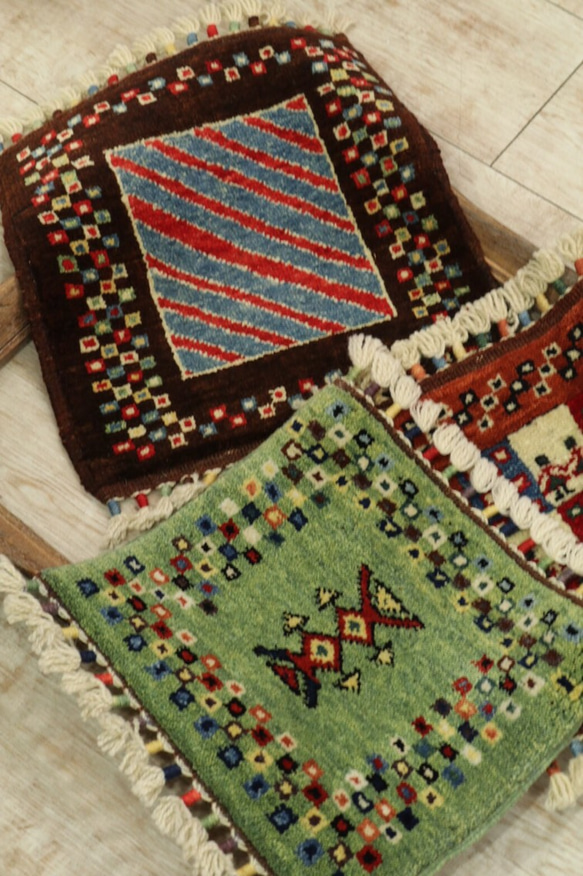 手織り トルコ絨毯 ハンドメイド  座布団サイズ ダークブラウン Turkish kilim✳︎国内送料無料 5枚目の画像