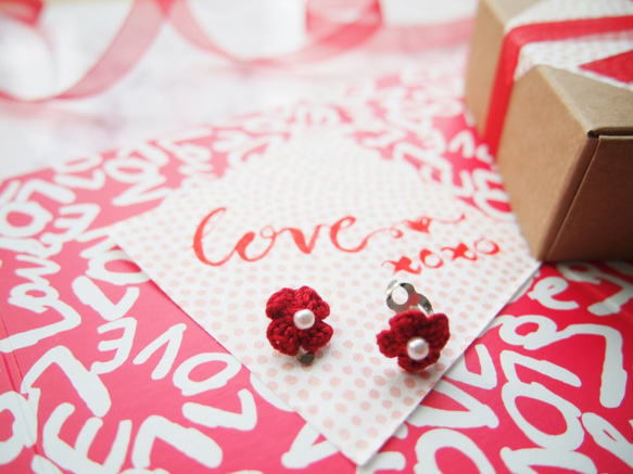 法式玫瑰紅蕾絲線人手編織花系夾式耳環 BE054 第2張的照片