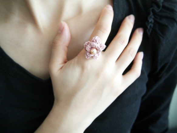 法式粉紅人造珍珠配粉紅蕾絲線人手編織花系戒指 BR044 第2張的照片
