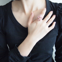 法式粉紅人造珍珠配粉紅蕾絲線人手編織花系戒指 BR044 第6張的照片