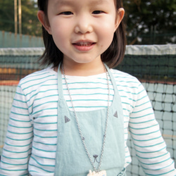 手工編織兒童可愛粉綠色配米色懷舊相機吊咀連頸鏈 BP066 第1張的照片