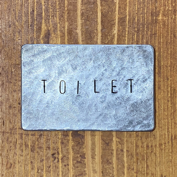 金属製サインオブジェ 【TOILET】 1枚目の画像