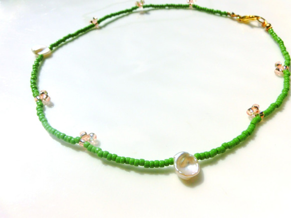 peace necklace -green & pearl- 3枚目の画像