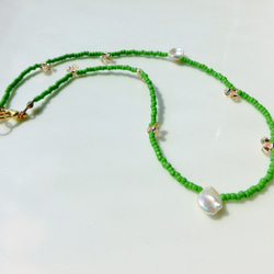 peace necklace -green & pearl- 4枚目の画像