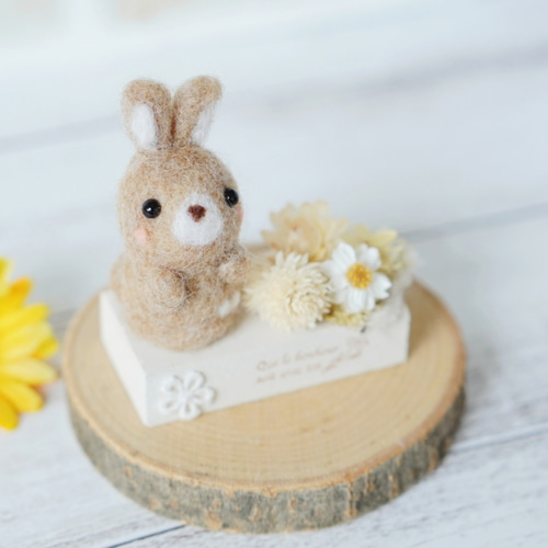 モモハッピー様　うさぎ　羊毛フェルト額縁入り モモハッピー様 うさぎ 羊毛フェルト額縁入り