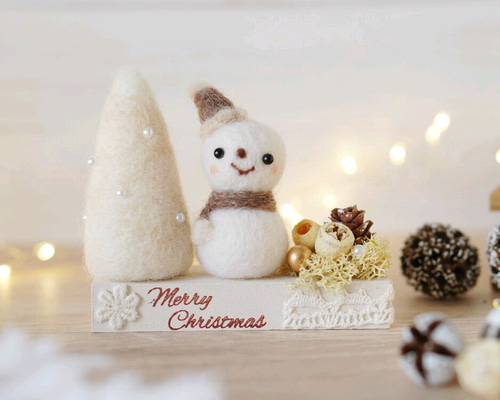 クリスマスリース 羊毛フェルト シマエナガクリスマスリース