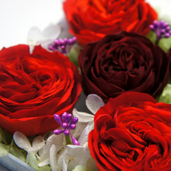 《訂製品》紅色系不凋花 薔薇玫瑰花壓克力方型灰色禮盒 第3張的照片