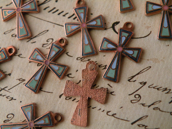 ヴィンテージ 日本製 コパー銅古美 エナメル十字架チャーム ３個セット 3枚目の画像