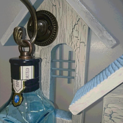 ミニハウスボトルランプ（ボンベイサファイア）ブルーバージョン 5枚目の画像