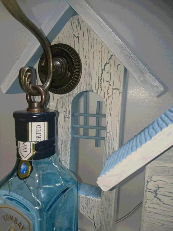 ミニハウスボトルランプ（ボンベイサファイア）ブルーバージョン 5枚目の画像
