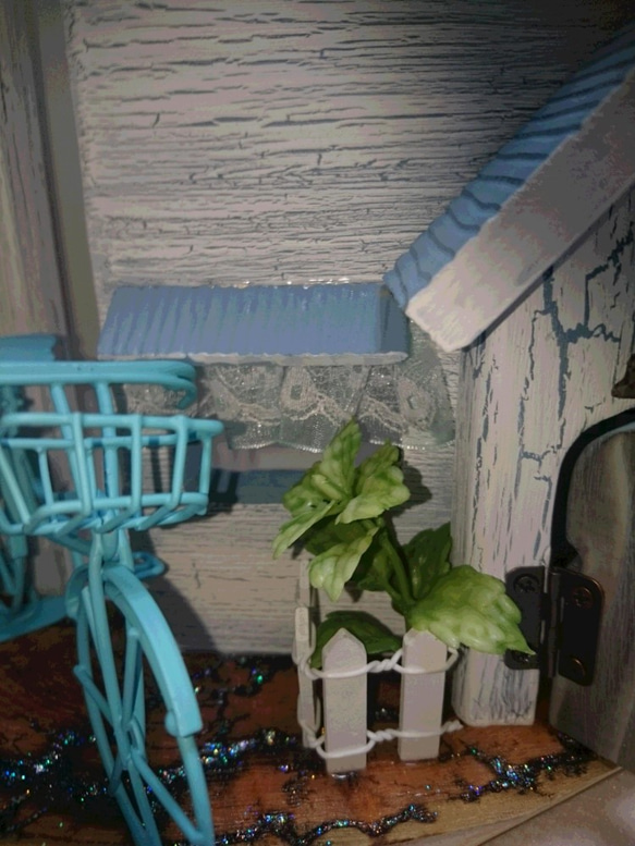 ミニハウスボトルランプ（ボンベイサファイア）ブルーバージョン 6枚目の画像