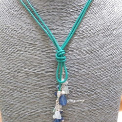 軽鎖ファッションジュエリーのY字状の自然石のペンダントチェーンの宝石ミフラニ語藍晶石 1枚目の画像